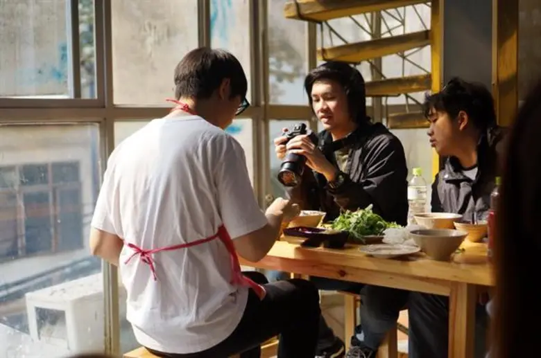 “พี่เอ็ด7วิ” แร็พรีวิว 8 ร้าน Street Food “กิโลรัน ฮานอย” ฮากระจาย