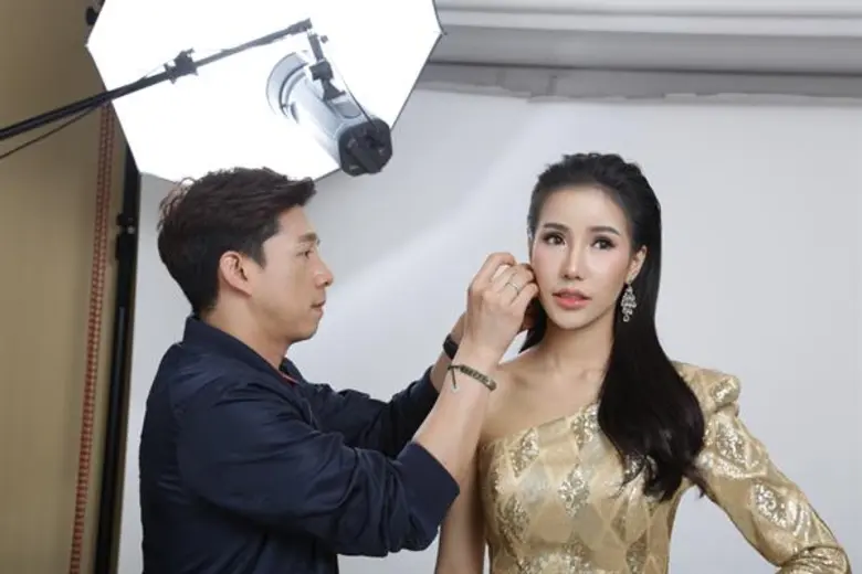 ช่อง3 ส่ง “ฤาชนก มีแสง (เทวี)” สาวสวยหน้าหมวยตัวแทนสาวไทยเชื้อสายจีน เข้าร่วมการประกวดมิสไชนีส อินเตอร์เนชั่นแนล เพเจ้นท์ 2019 ที่ฮ่องกง