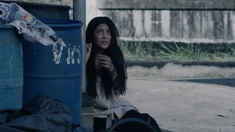 “นุ่น-รมิดา” ไม่เหลือความสวยแฟน “หลุยส์ สก็อต”กลายเป็นหญิงไร้สติคุ้ยขยะใน “นางฟ้าล่าผี ปี 3