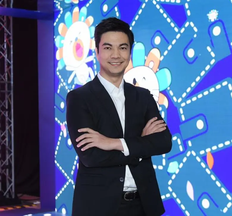 เจมส์ ตง (James Dong) ประธานเจ้าหน้าที่บร...