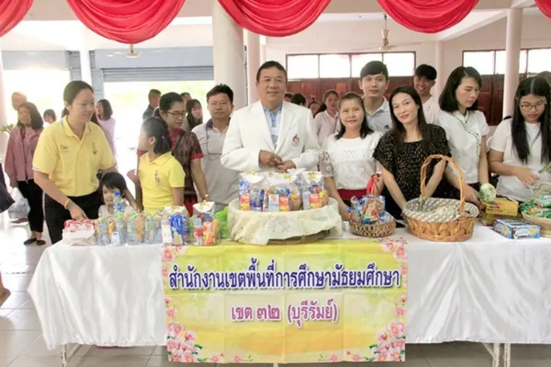 นายรณชัย สุขสมบูรณ์ ผู้อำนวยการสำนักงานเข...