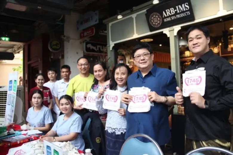 นพ.พณะ จันทรกมล รองกรรมการผู้อำนวยการ โรง...