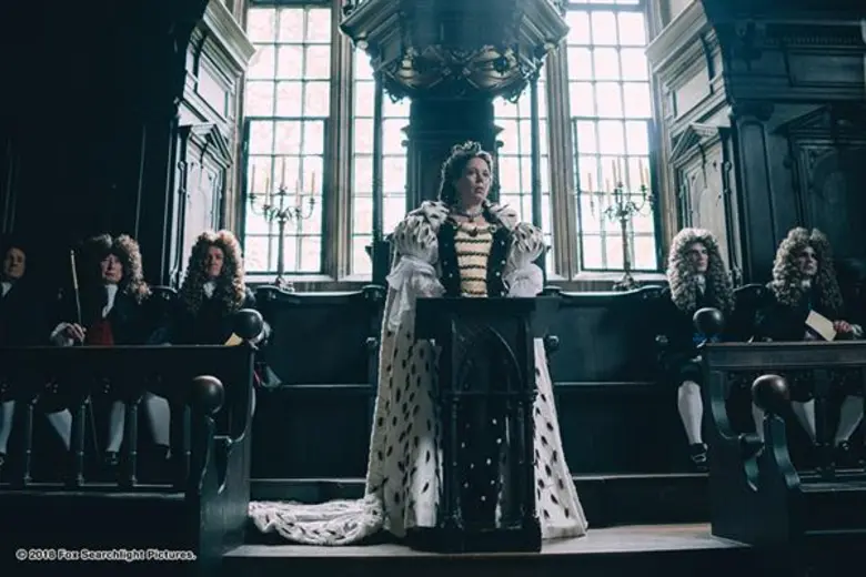 นับเป็นหนังพีเรียดเสียดสีราชวงศ์อังกฤษที่...