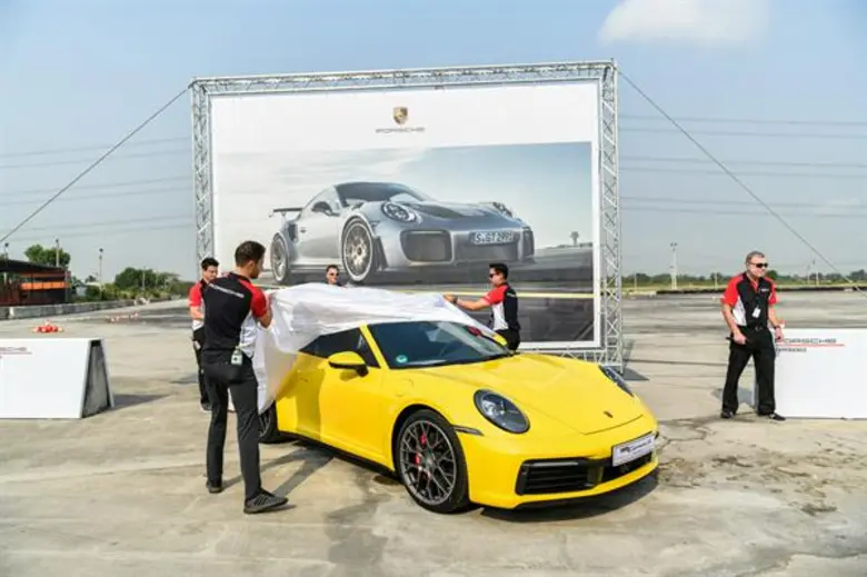 เอเอเอสฯ เนรมิตสุดยอดประสบการณ์การขับขี่กองทัพรถปอร์เช่สายพันธุ์แรงหลากรุ่น