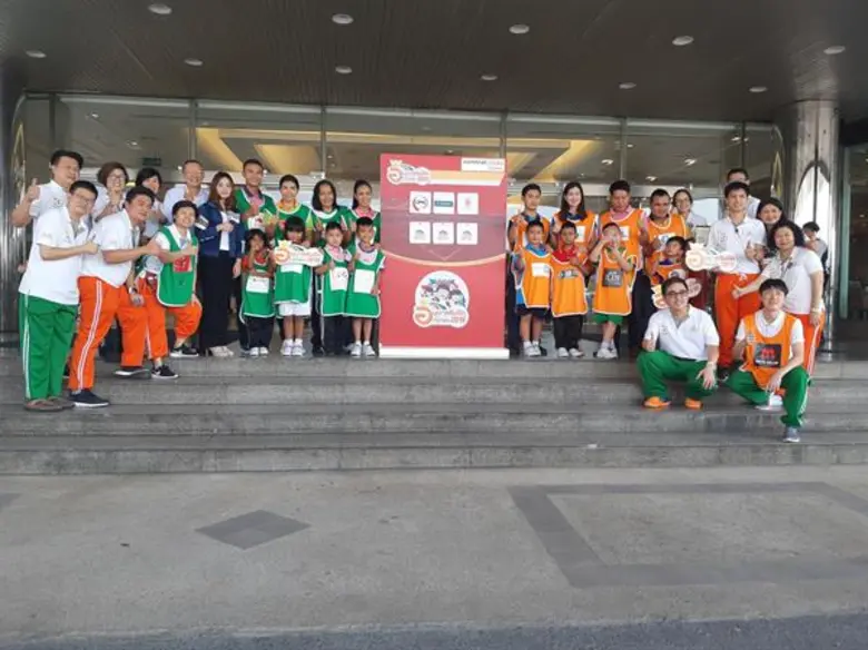 ภาพข่าว: โรงพยาบาลไทยนครินทร์ มอบเงินสมทบในโครงการคบเด็กสร้างโรงพยาบาล ในงานอนุบาลลิมปิก – ลิตเติ้ลฮีโร่ 2019