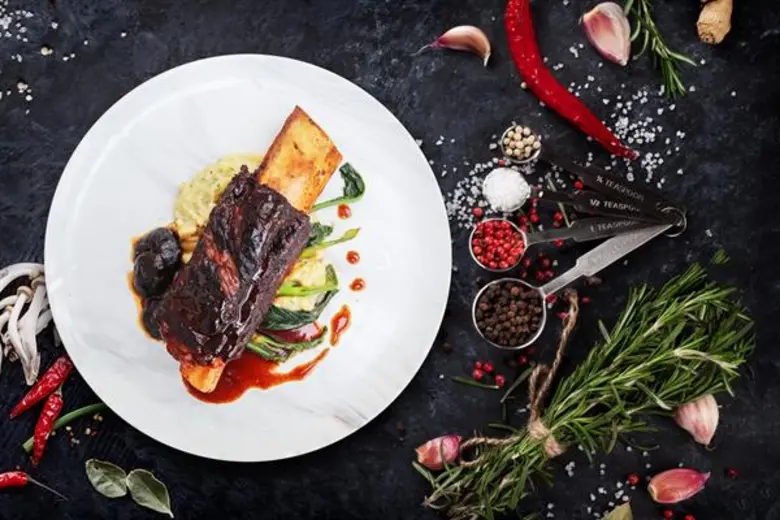 อีกหนึ่งแหล่งรวมอาหารรสเลิศเคล้ากลิ่นอายต...