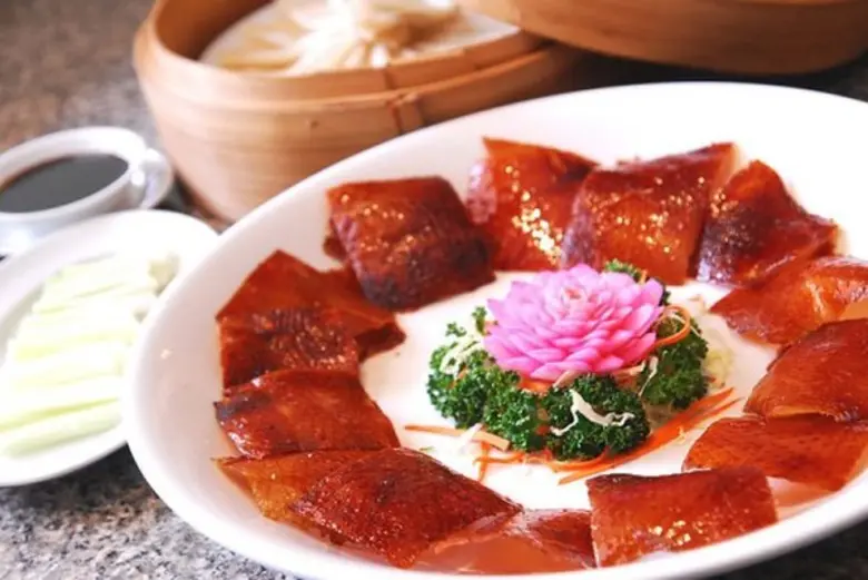 "Special Price of Pecking Duck" "เป็ดปักก...