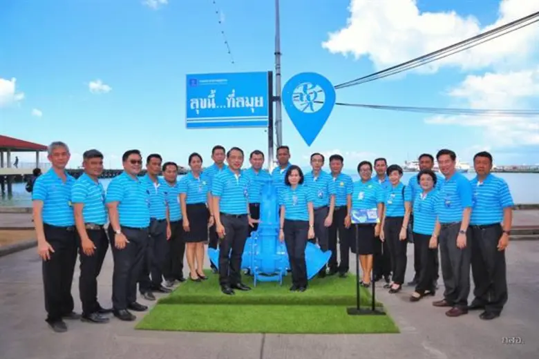 ชาวสมุยเฮลั่น นายกฯ เปิดท่อลอดใต้ทะเลส่งน้ำประปา