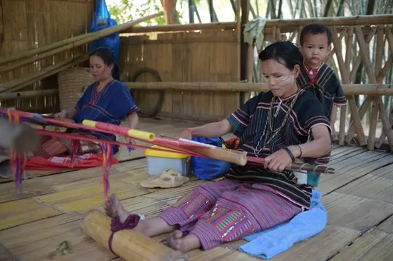 ปิดทองหลังพระเปิดมิติใหม่ท่องเที่ยวเชิงวัฒนธรรมกะหร่างแก่งกระจานหวังช่วยส่งเสริมอาชีพให้ชาวกะหร่างโป่งลึก-บางกลอย