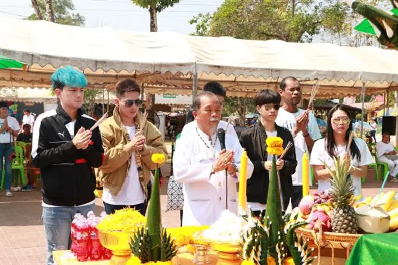 ฟว์สตาร์ โปรดักชั่น ถือฤกษ์ดีที่เป็นวันแร...