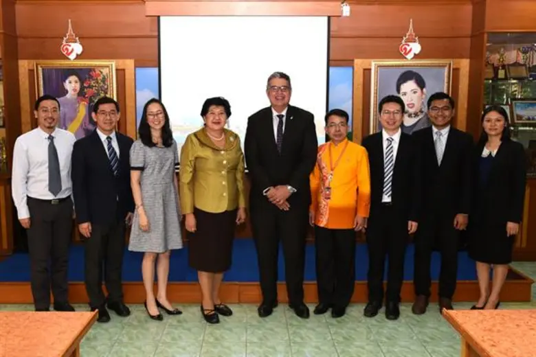 มร.ทาฮา แมคเฟอร์สัน เอกอัคราชทูตนิวซีแลนด...