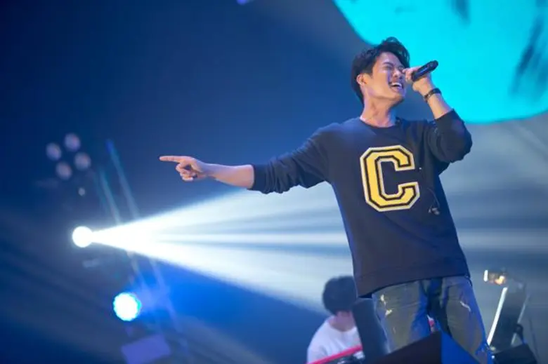 ฮอลล์ ออฟ แฟน : ซันเดย์ อีฟนิ่ง คอนเสิร์ต มอบความรักแบบเต็มอิ่ม ผ่านเสียงเพลง 3 ศิลปินสุดอบอุ่น เบล สุพล, ซิน และ ตู่ ภพธร