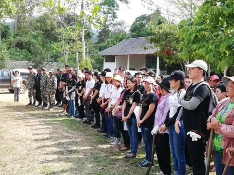 รัฐประศาสนศาสตร์ ม.ศรีปทุม จิตอาสาทำดีตามรอยพ่อ ลุยป่า สร้างโปร่ง เพื่อสัตว์ป่า