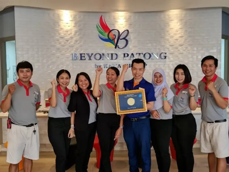 บิยอนด์ ป่าตอง (BEYOND PATONG) โรงแรมในเค...