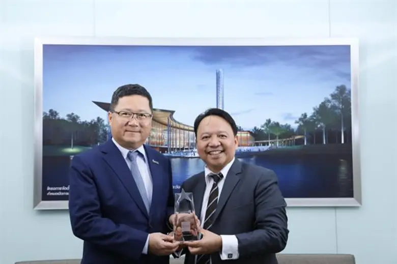 นายชาญศิลป์ ตรีนุชกร ประธานเจ้าหน้าที่บริ...