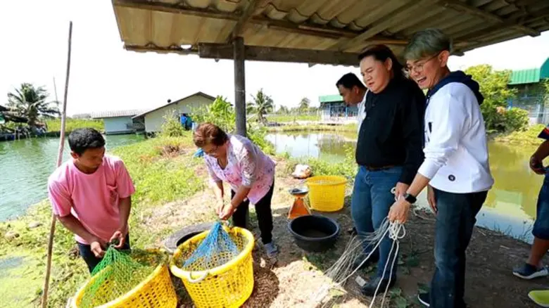 ทีวีไกด์: รายการ “ครัวลั่นทุ่ง” อ.ยิ่งศักดิ์ กูรูอาหาร อวดฝีมือแกงปลาสลิด อร่อยทะลุจอ!!