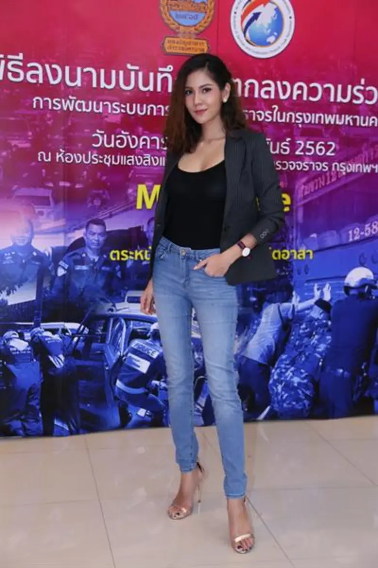 3 นักแสดงชื่อดัง  ร่วมเปิดตัวแอปพลิเคชัน “M-Help Me”