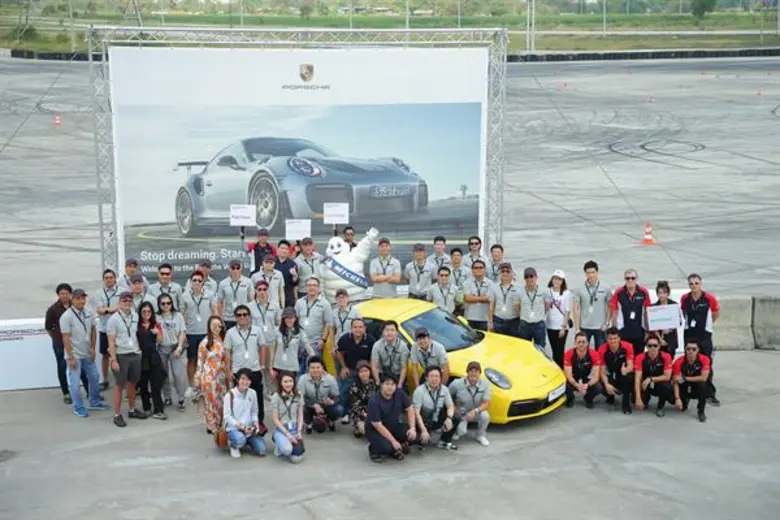 'มิชลิน’ ตอกย้ำความร่วมมือระยะยาวกับ 'ปอร์เช่’ ด้วยกิจกรรม  Porsche World Roadshow ประจำปี 2562 ณ สนามปทุมธานีสปีดเวย์