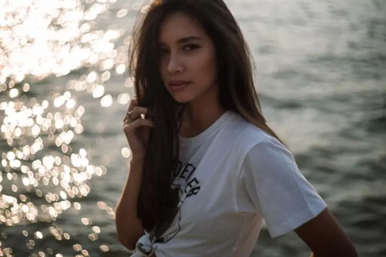 ค่ายเพลง “What The Duck” คว้าสาวสวยเสียงดี “Valentina Ploy” เตรียมเปิดตัวในฐานะศิลปินใหม่มากความสามารถ