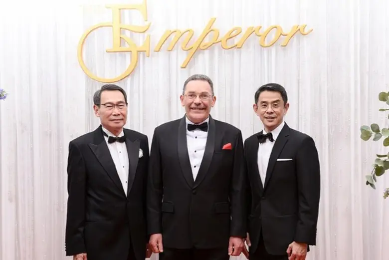 นายอลัน วิลสัน ประธานเจ้าหน้าที่บริหาร เอ...