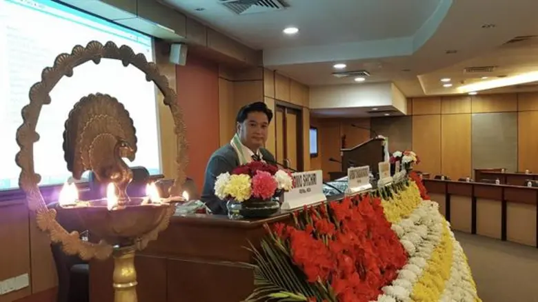 นายระพีภัทร์ จันทรศรีวงศ์ ผู้ช่วยปลัดกระท...