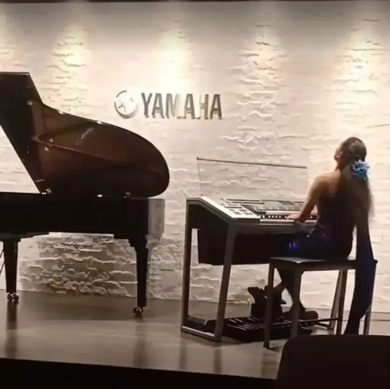 สถาบันดนตรียามาฮ่า....... นำยุวฑูตดนตรีเก่งนักเรียนยามาฮ่าสระบุรี โชว์ศักยภาพการประพันธ์เพลงเวที Junior Original Concert ที่สิงคโปร์