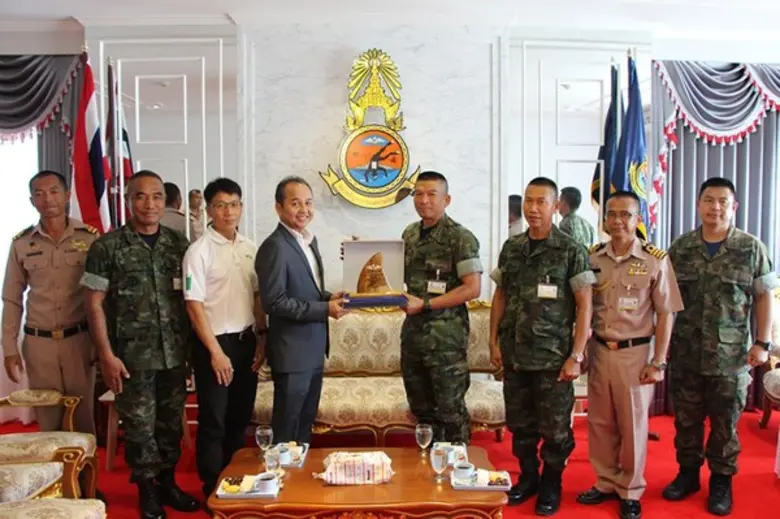 ภาพข่าว: บีไอจีมอบท่อออกซิเจนพร้อมบรรจุออกซิเจนบริสุทธิ์ให้กับหน่วยซีล กองทัพเรือ