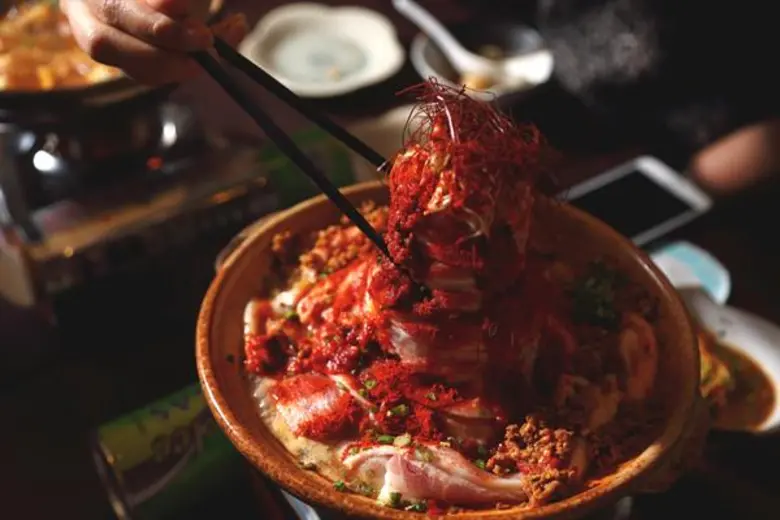 สึโบฮาจิจัดชุดปาร์ตี้อิ่มอร่อยไม่อั้นในเวลา 90 นาที