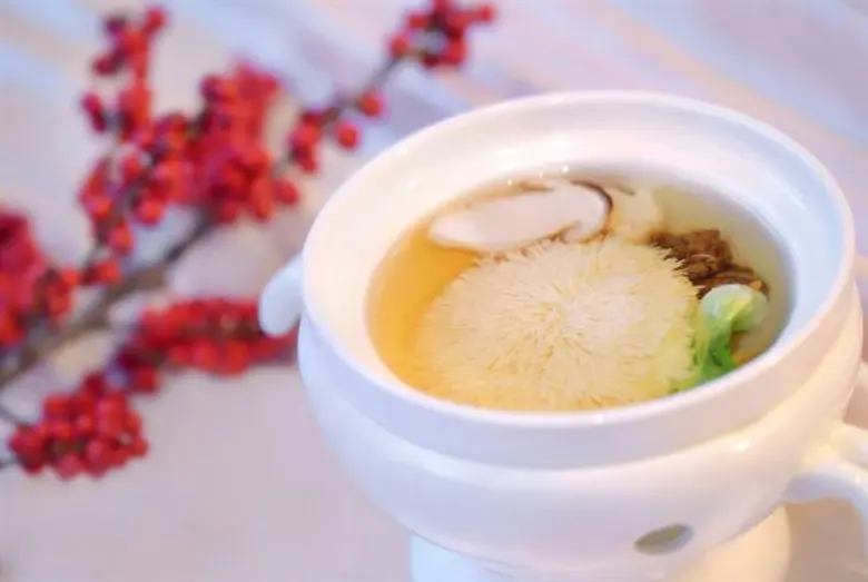 ร่วมเปิดประสบการณ์การลิ้มลอง “อาหารจีนหวยหยางโอชารสสูตรดั้งเดิม” รังสรรค์โดยเชฟรับเชิญพิเศษ “แอนโทนี ต่ง” หัวหน้าพ่อครัวอาหารจีนแห่ง โรงแรมฝูเถียน แชงกรี-ลา เซินเจิ้น ณ ห้องอาหารจีนแชงพาเลซ โรงแรมแชงกรี-ลา กรุงเทพฯ