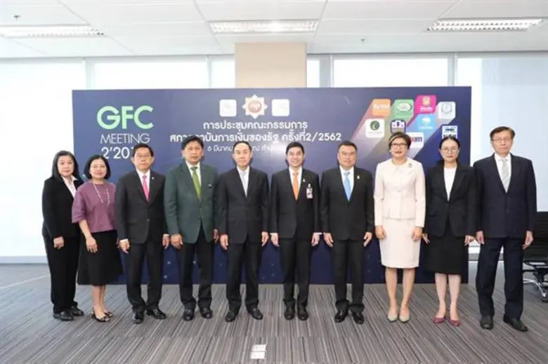 นายพรชัย ฐีระเวช ที่ปรึกษาด้านเศรษฐกิจการ...