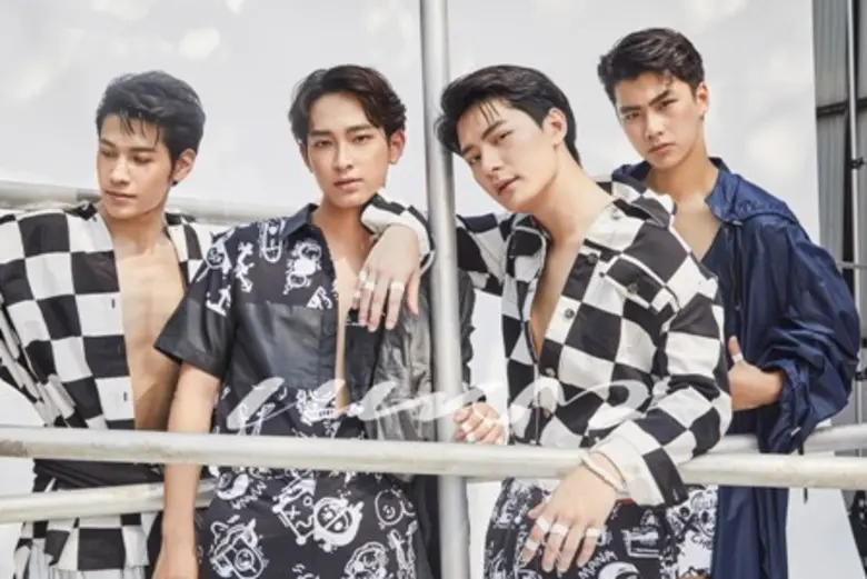 นิตยสารแพรว ฉบับมีนาคม 2562 กับธีม Cellulite Fighting ที่จะทำให้ทุกคนเตรียมพร้อมความฟิตและสตรองไปพร้อมๆ กับ 4 หนุ่มสุดฮอต สิงโต-คริส-โอม-ชิม่อน ที่แท็กทีมมาเพิ่มดีกรีความร้อนต้อนรับซัมเมอร์