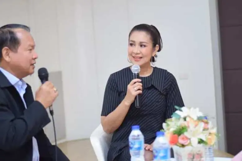 อธิบดีกรมการค้าภายใน กระทรวงพาณิชย์ ถ่ายท...