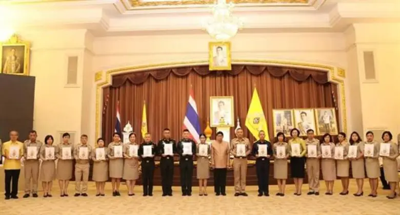 นายวิษณุ เครืองาม รองนายกรัฐมนตรี เป็นประ...