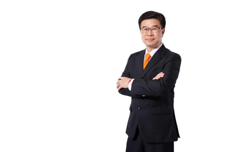 นายวรพจน์ อุชุไพบูลย์วงศ์ กรรมการผู้จัดกา...