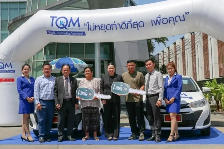 ดร.นภัสนันท์ พรรณนิภา (ลำดับที่ 5 จากซ้าย...