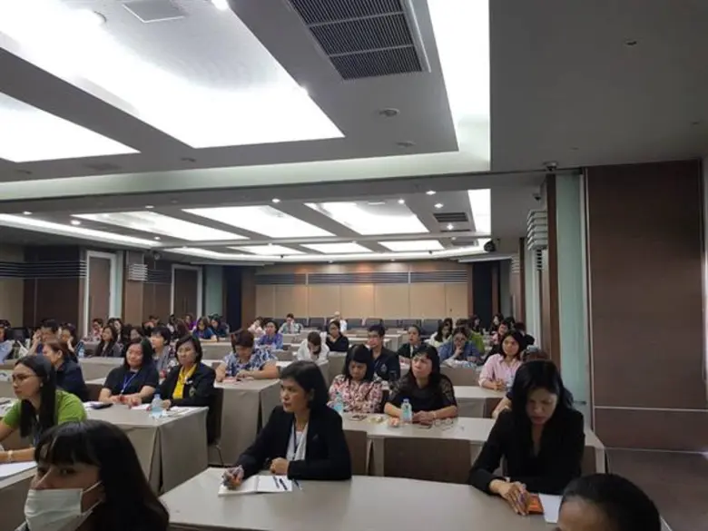 ผศ.ดร.จิราพร ระโหฐาน ผู้ช่วยอธิการบดี มหา...