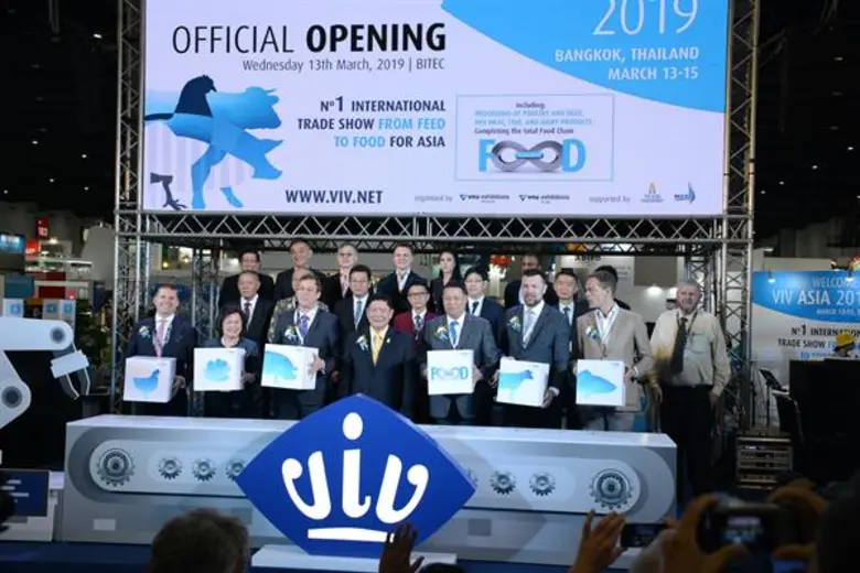 นายลักษณ์ วจนานวัช รัฐมนตรีช่วยว่าการกระท...