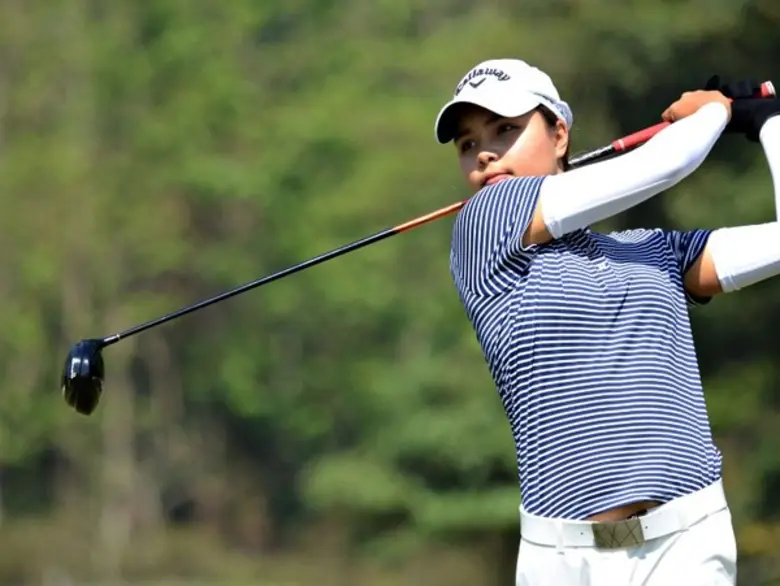  4 โปรสาวหวด 1 อันเดอร์นำร่วมรอบแรกโปรสตรีสนาม 2 ที่นครนายก