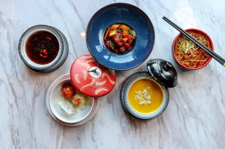 พักเที่ยงนี้ทานข้าวที่ไหนดี? เพราะ "เย่า ...