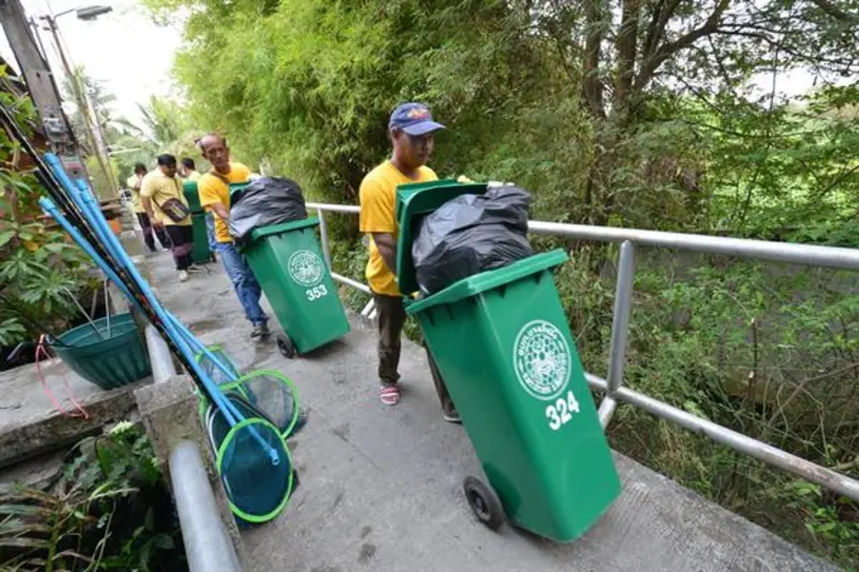 นายวีระศักดิ์ โควสุรัตน์ รัฐมนตรีว่าการกร...