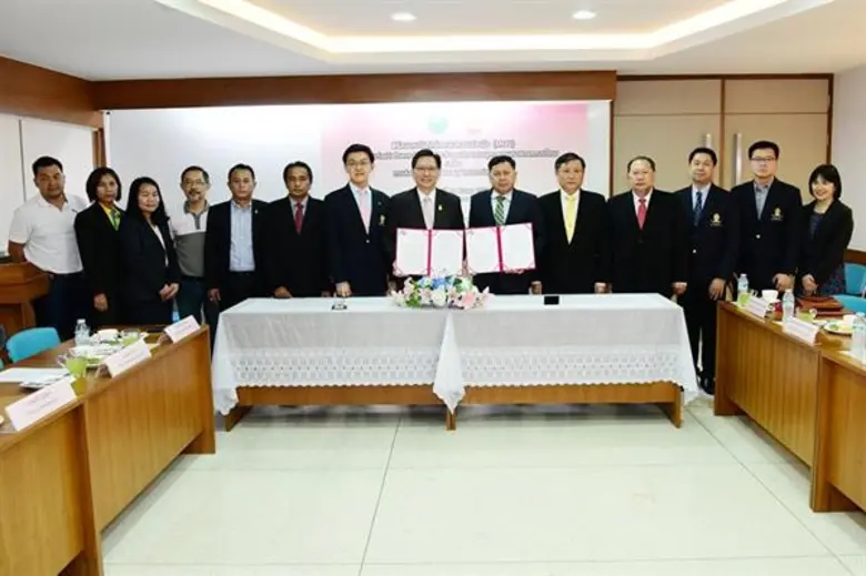 นายประยูร อินสกุล รองอธิบดีกรมส่งเสริมสหก...