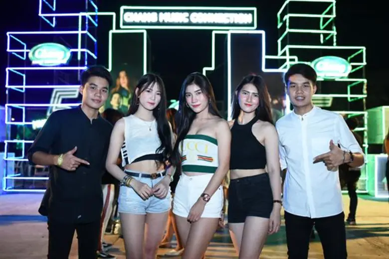 ช้าง เชื่อมต่อความสนุก สนั่น...มหาสารคาม ส่งต่อความสนุก “ช้าง มิวสิค คอนเนคชั่น มิวสิคโทรโพลิส” สู่ชาว ชลบุรี และ หัวหิน วันที่ 5 เม.ย. นี้