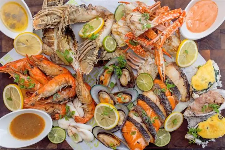 ห้องอาหารทเวนตี้ เซเว่น ไบทส์ บราสเซอรี่ ...