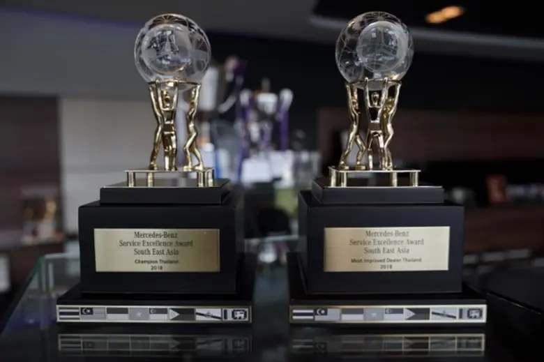 เบนซ์ ทีทีซี อุบลฯ คว้ารางวัลชนะเลิศ Mercedes-Benz Service Excellence Award South East Asia 2018
