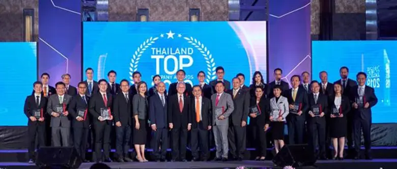 ดร. ชญานิน เทพาคำ ประธานกรรมการบริหาร และ...