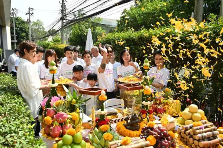 สหมงคลฟิล์ม อินเตอร์เนชั่นแนล ร่วมด้วย ฮิ...