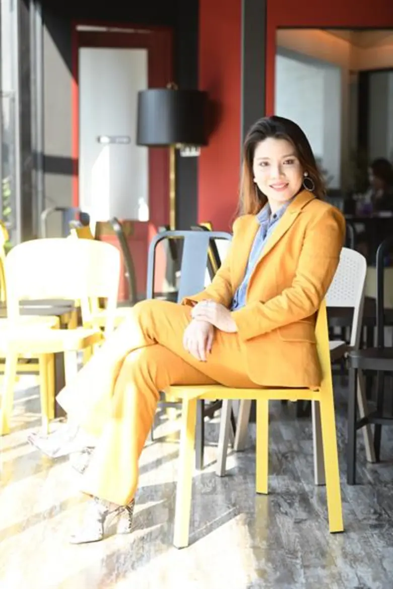 KUN decorate ก้าวสู่ปีที่ 11 ตั้งเป้ายอดขายกลุ่มรีเทลและโรงแรมไฮเอนท์โต 30%  มั่นใจตลาดเฟอร์นิเจอร์ไทยขยายตัวหลังการเลือกตั้ง เตรียมขยายธุรกิจต่อเนื่อง เปิดตัว “Join Collection” จับอลูมิเนียมผสมไม้ เพิ่มไอเทมตกแต่งบ้าน