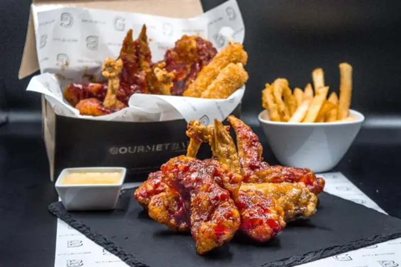 กูร์เมต์บาร์ โรงแรมโนโวเทล กรุงเทพ สยามสแ...