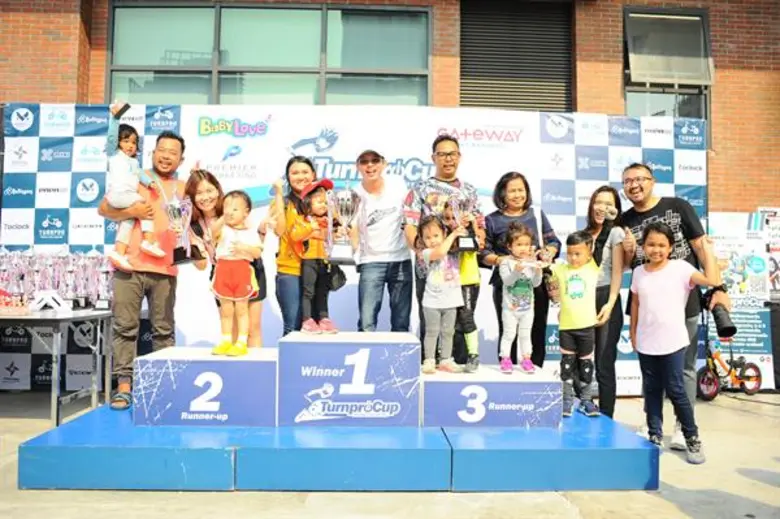 ภาพข่าว: เกตเวย์ แอท บางซื่อ จับมือ TurnPro จัดแข่งขันจักรยานขาไถแบบไม่จำกัดค่ายแมทช์ใหญ่ที่สุดในไทย