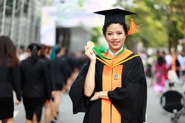 ธุรกิจการท่องเที่ยวและบริการถือเป็นกลุ่มธ...